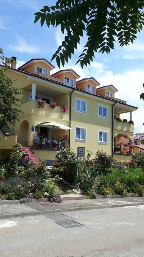 Apartments Topalovic Кострена Экстерьер фото